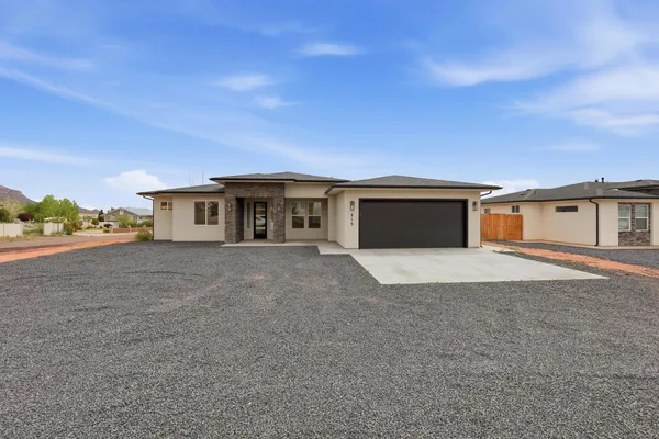 $449,999 | 615 West Field Avenue, Hildale, UT 84784