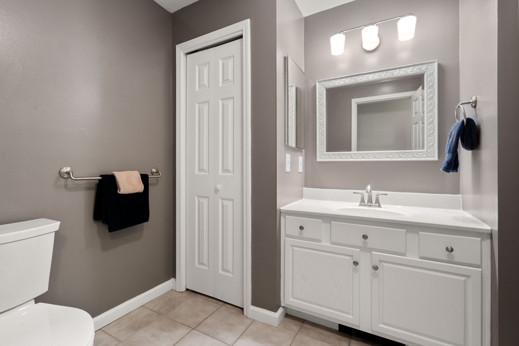 12 Charlton Road Dudley, MA 01571 - Photo 18 of 30