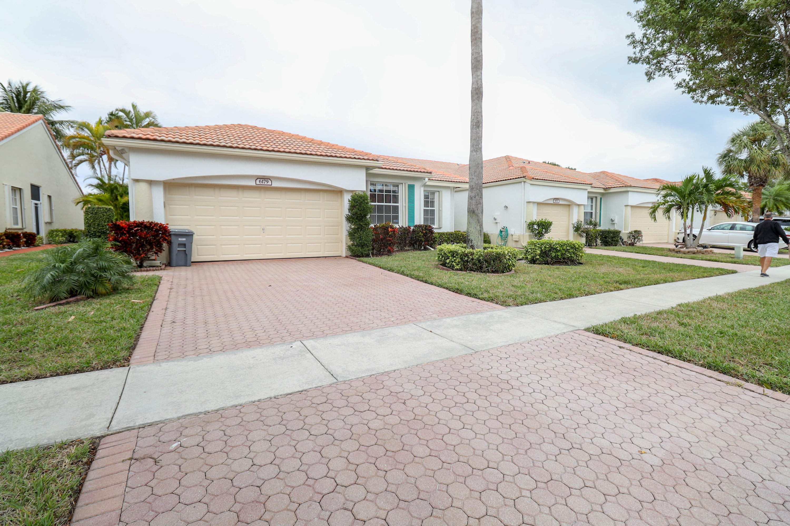 6179 Caladium Road Delray Beach, FL 33484 - Photo 2 of 41 2G1A1994