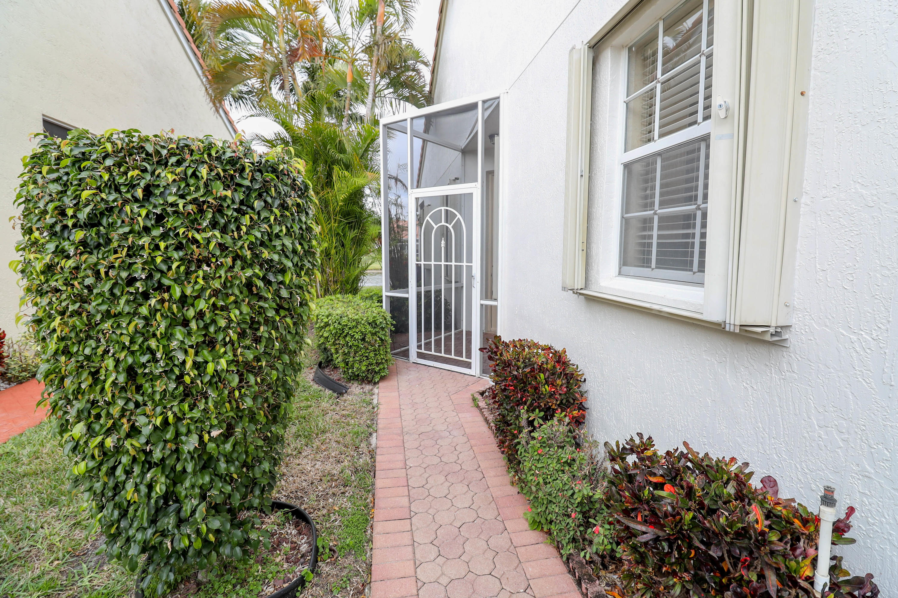 6179 Caladium Road Delray Beach, FL 33484 - Photo 3 of 41 2G1A1991