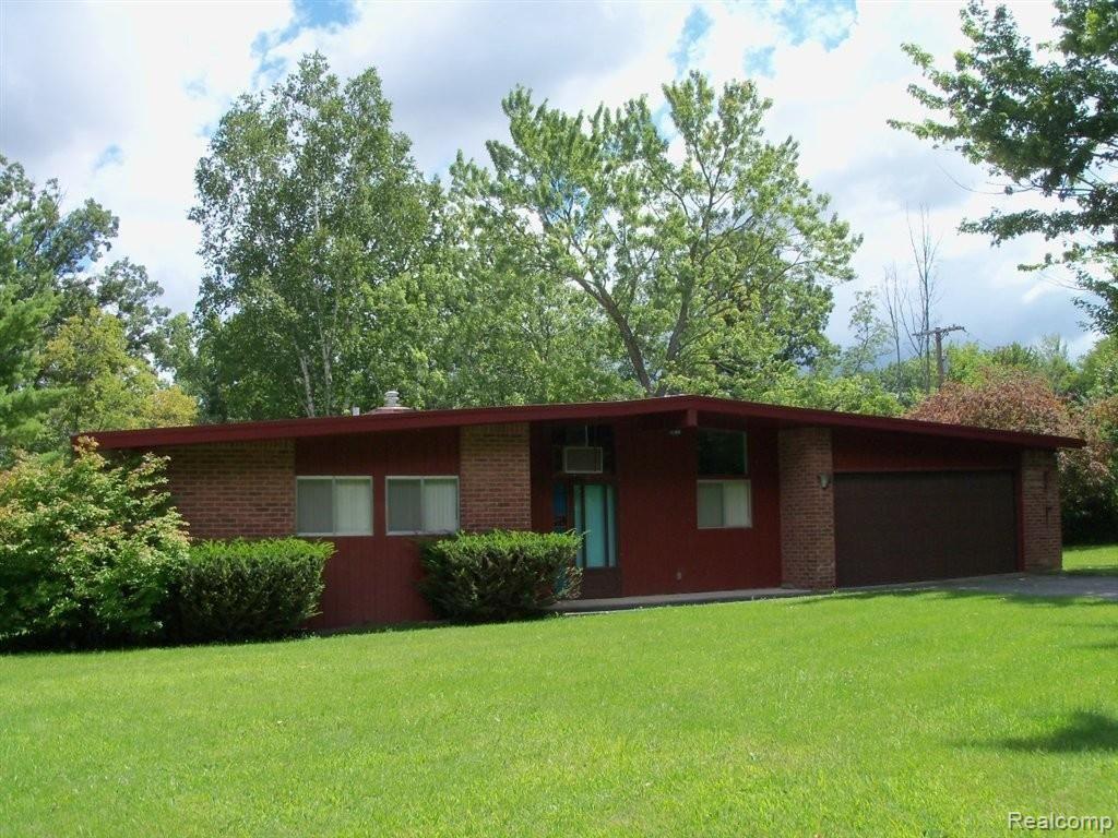 2420 Werner Road Columbus, MI 48063 - Photo 2 of 29 100_2581.JPG