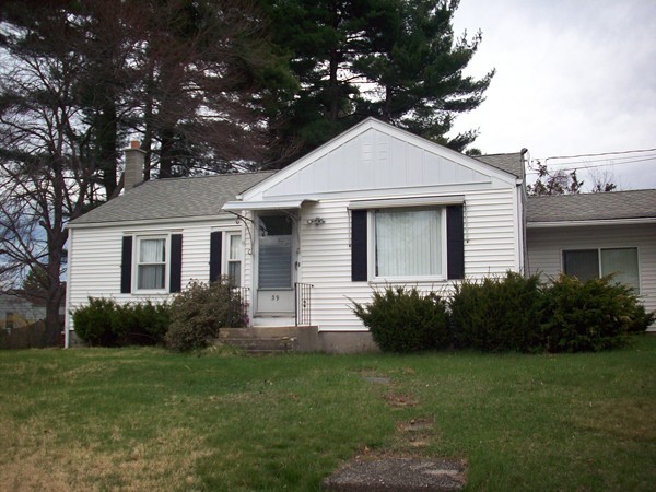 39 Pinebrook Drive Springfield, MA 01129 - Photo 1 of 16 Gallery Image 1