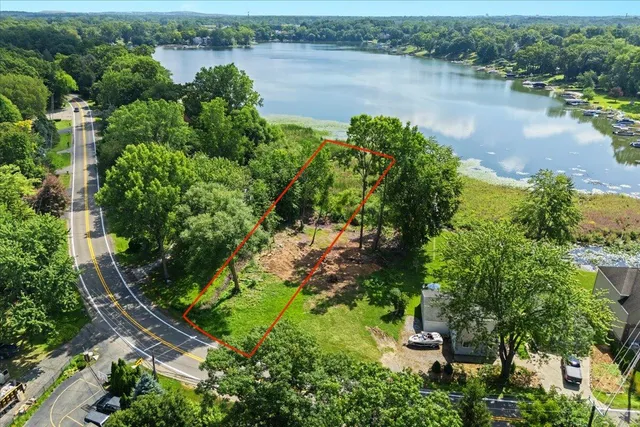 $907,000 | 2020 Watkins Lake Road, Waterford, MI 48328