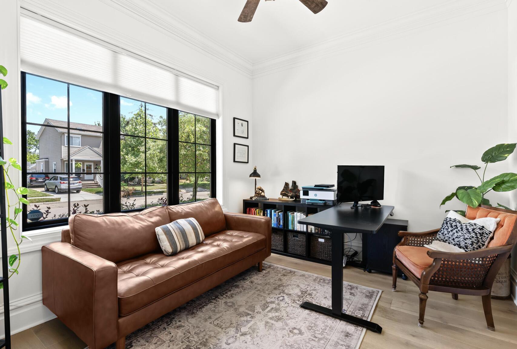 2020 Watkins Lake Road Waterford, MI 48328 - Photo 8 of 29 4 pic