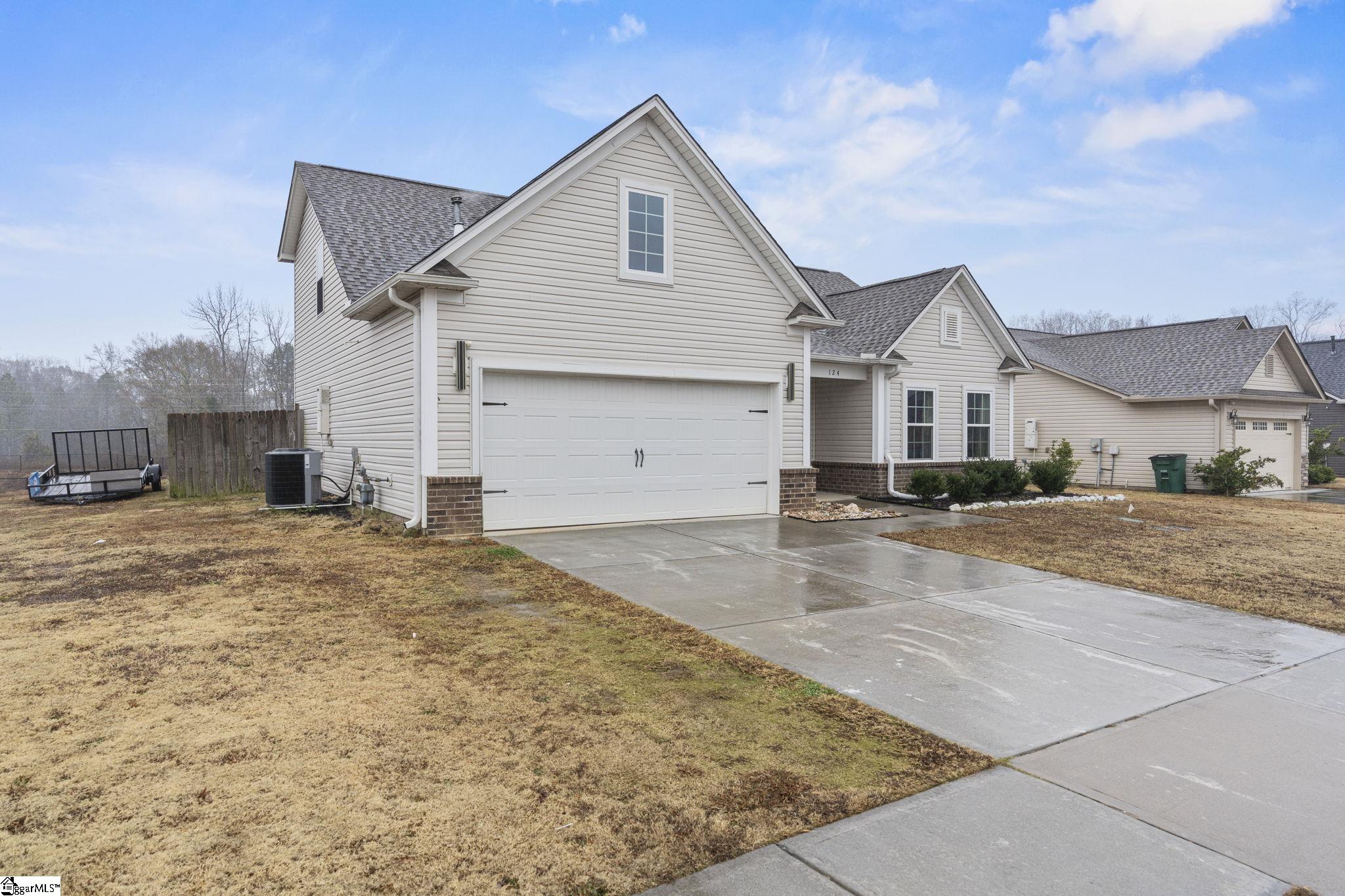 124 Screech Drive Fountain Inn, SC 29644 - Photo 2 of 25