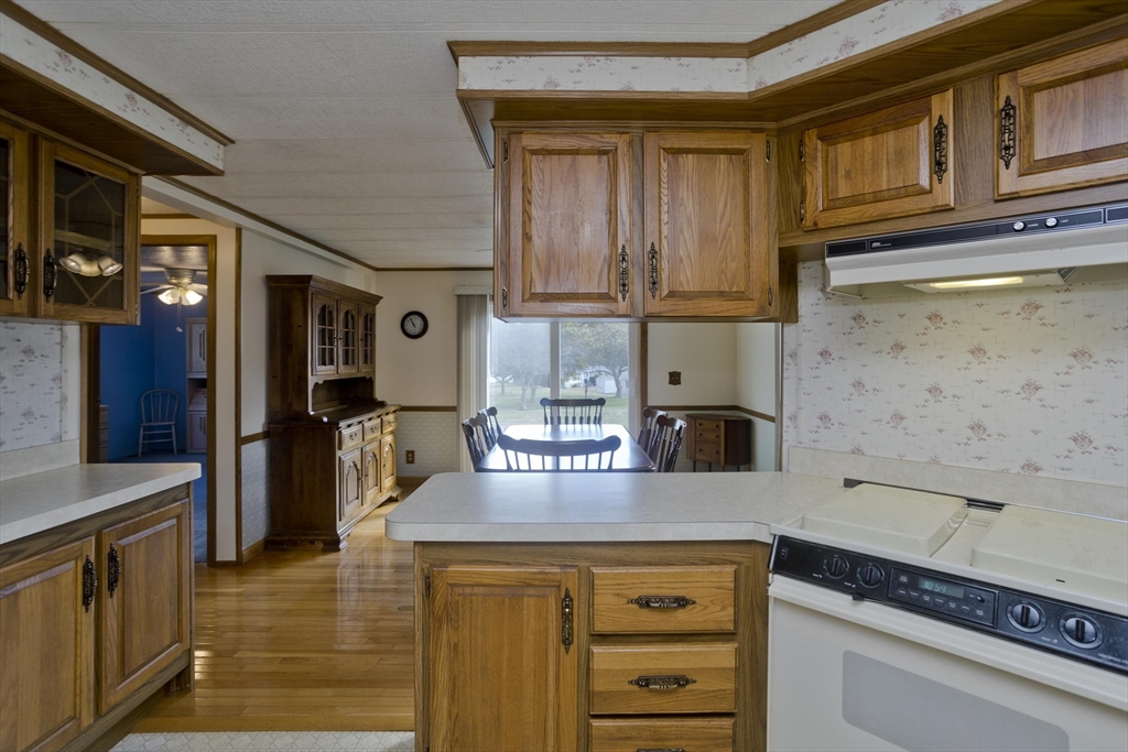 3 Annie's Way West Springfield, MA 01089 - Photo 16 of 36