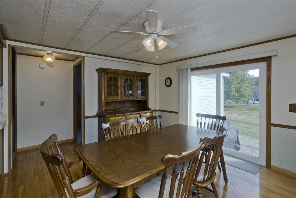 3 Annie's Way West Springfield, MA 01089 - Photo 9 of 36