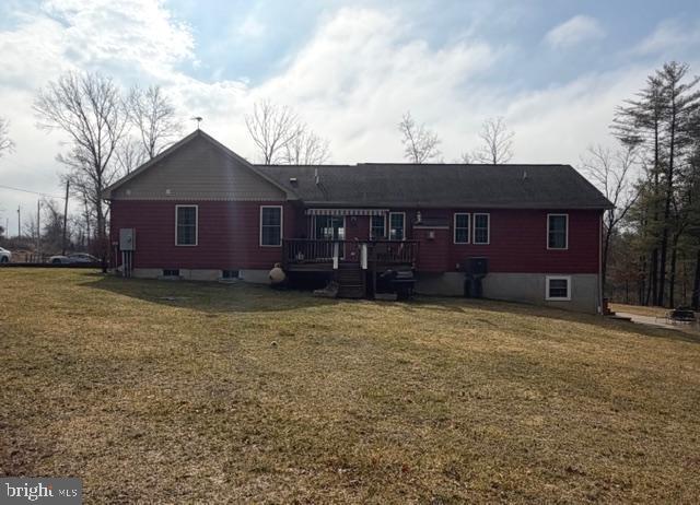 1156 Providence Church Road Hedgesville, WV 25427 - Photo 8 of 101 a front view of a house with a garden