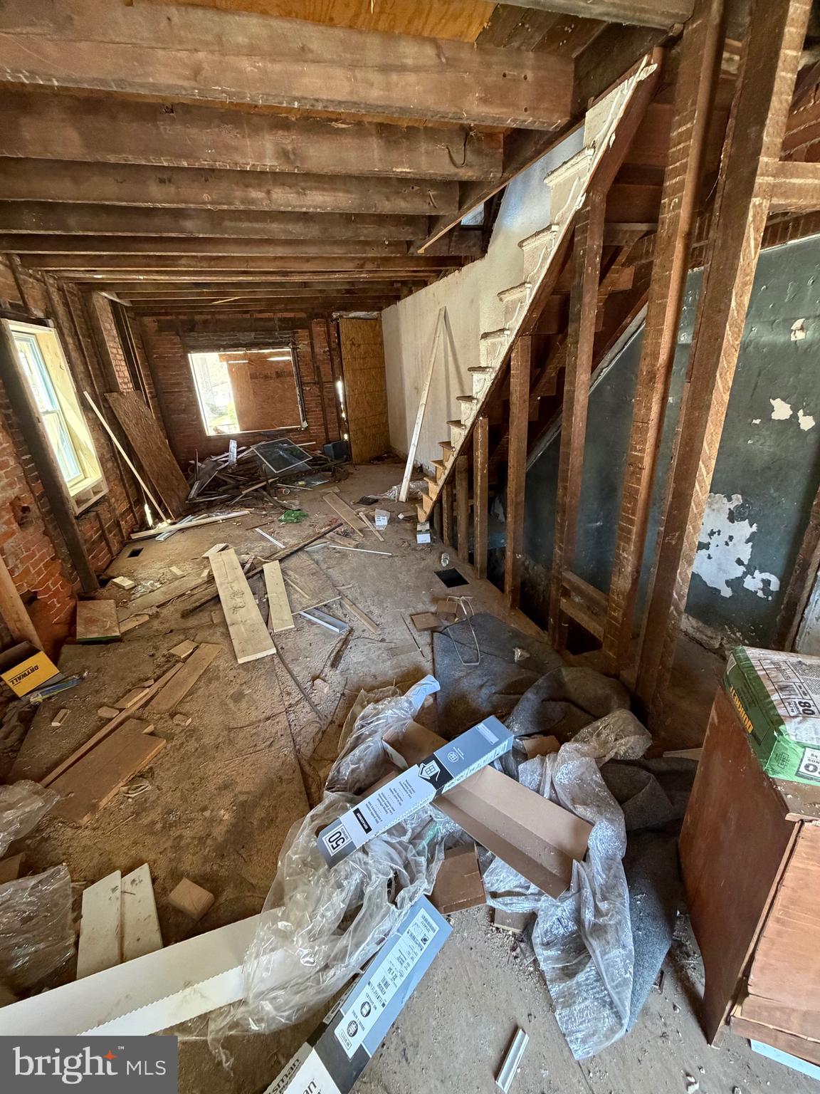 345 Taylor Terrace Chester, PA 19013 - Photo 2 of 10