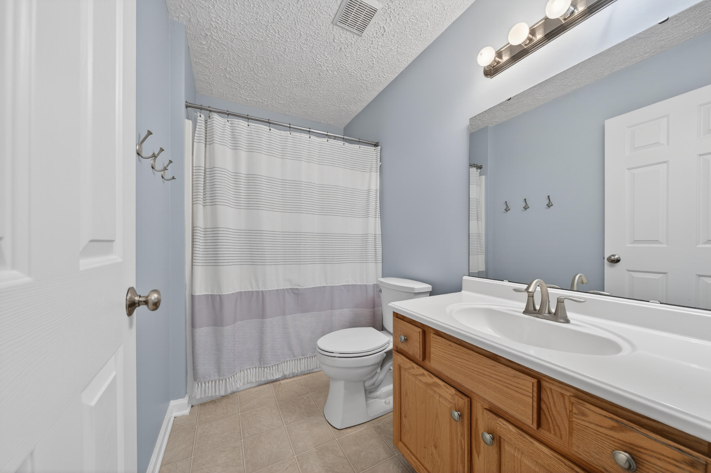 1633 Pilot Mountain Road Moneta, VA 24121 - Photo 45 of 103 Bathroom