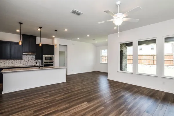 $2,200 | 508 Virginia Way, Princeton, TX 75407