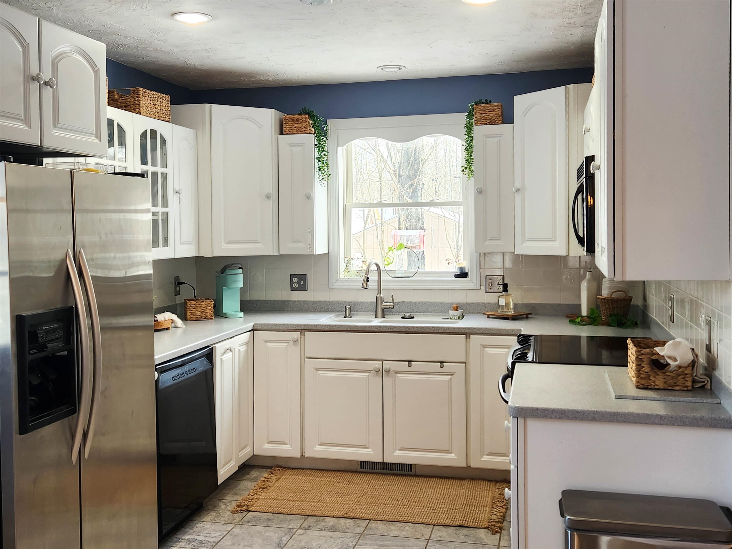 36 Wyman Street Hillsborough, NH 03244 - Photo 14 of 27