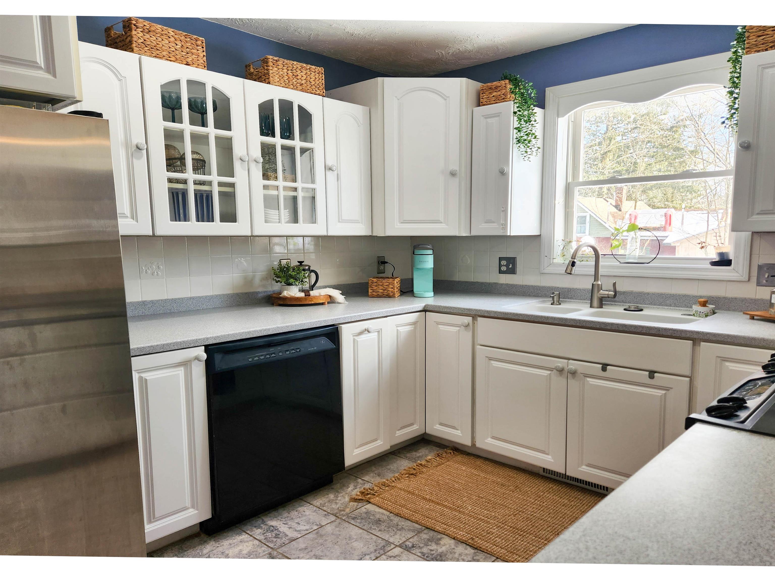 36 Wyman Street Hillsborough, NH 03244 - Photo 15 of 27