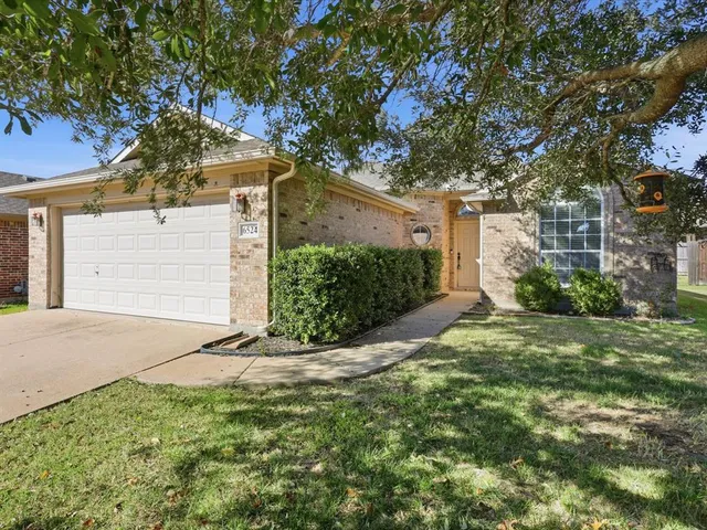 $2,100 | 6524 Sierra Madre Drive, Fort Worth, TX 76179