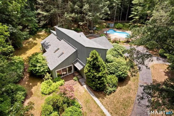 $675,000 | 12 Linda Lane, Simsbury, CT 06070