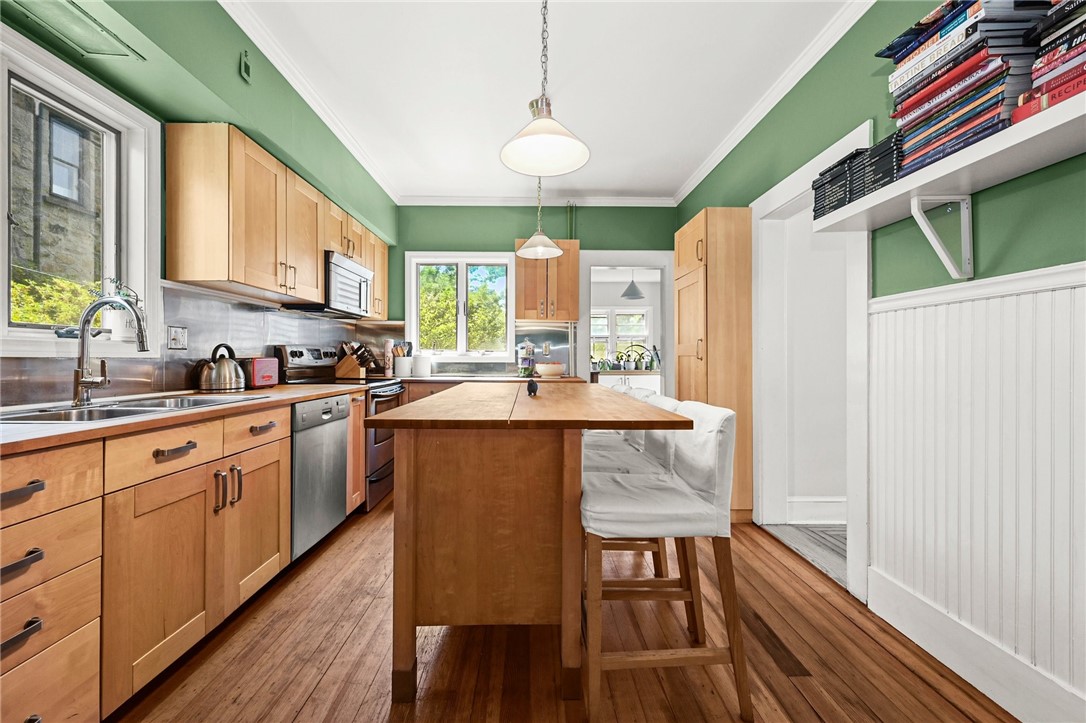 461 Spring Street Newport, RI 02840 - Photo 12 of 46 Gallery Image 12