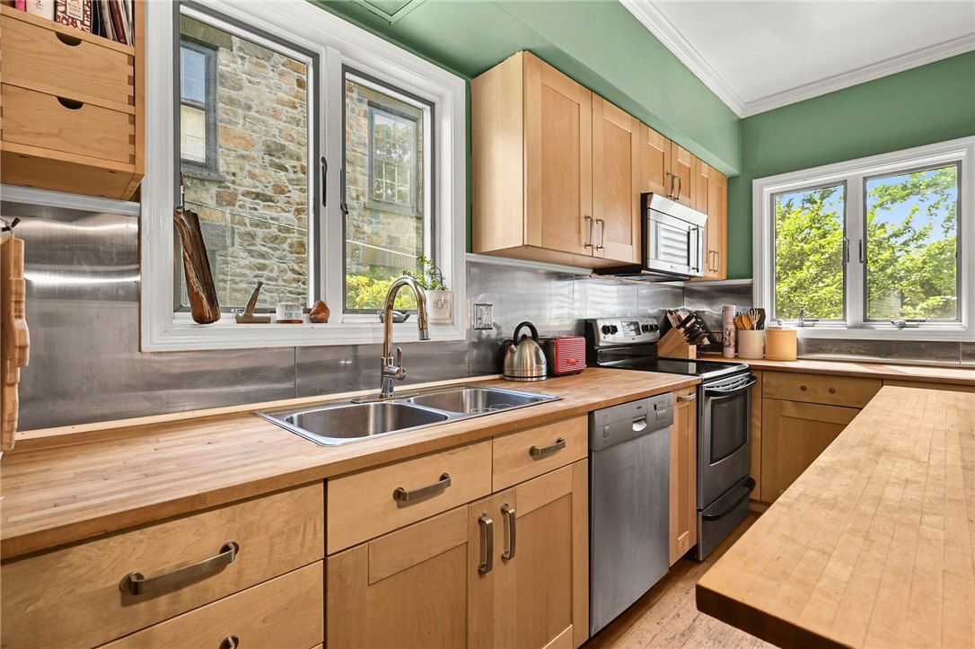 461 Spring Street Newport, RI 02840 - Photo 13 of 46 Gallery Image 13
