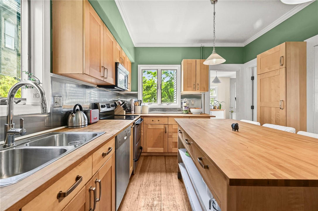 461 Spring Street Newport, RI 02840 - Photo 15 of 46 Gallery Image 15