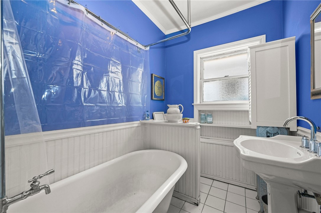 461 Spring Street Newport, RI 02840 - Photo 31 of 46 Gallery Image 31