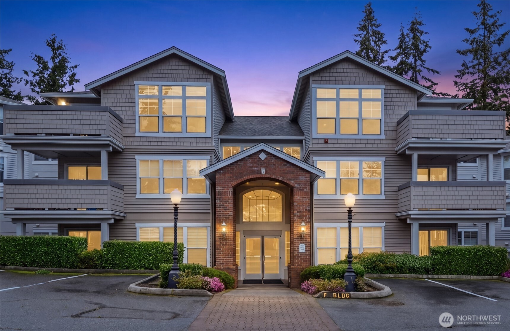 8500 Main Street, Unit F212 Edmonds, WA 98026 - Photo 1 of 38