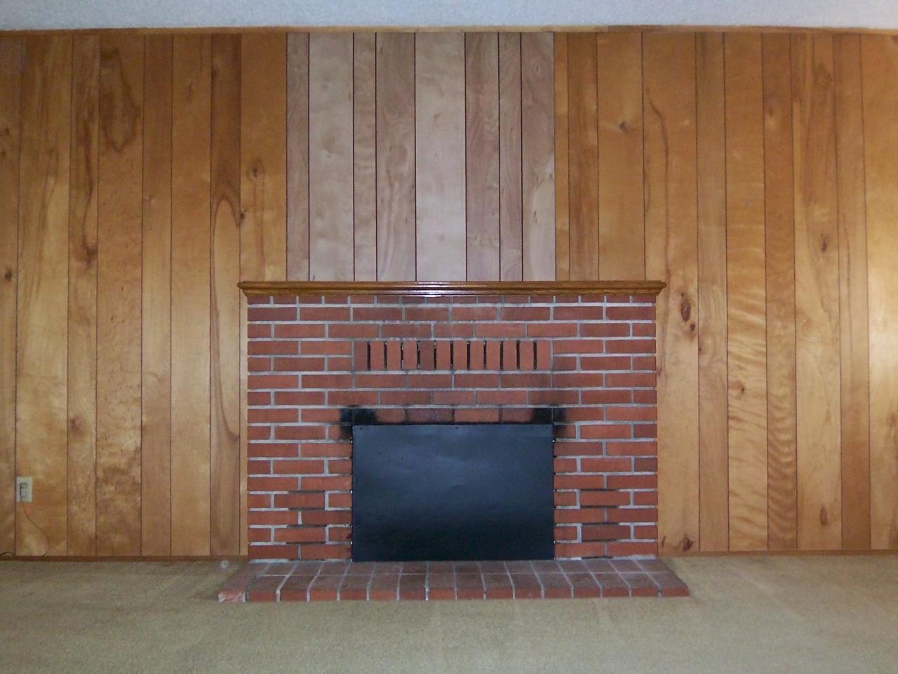 3773 Alma Avenue Redding, CA 96002 - Photo 3 of 12 a view of fireplace