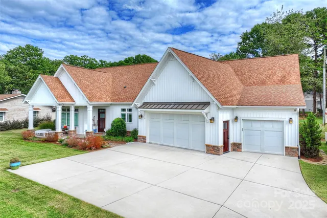 a view of house and outdoor space