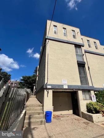 $3,200 | 4037 Baltimore Avenue, Philadelphia, PA 19104