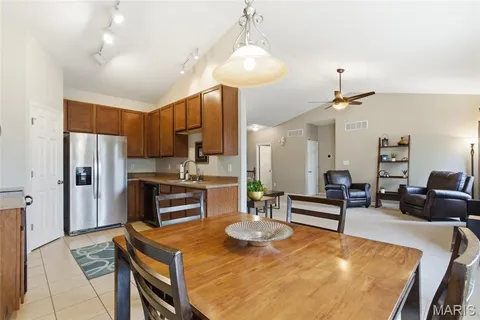$350,000 | 907 Daffodil Trail, O'Fallon, MO 63368