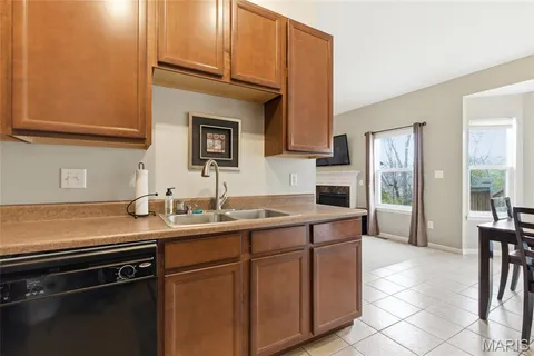 $350,000 | 907 Daffodil Trail, O'Fallon, MO 63368