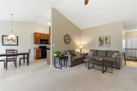 $350,000 | 907 Daffodil Trail, O'Fallon, MO 63368