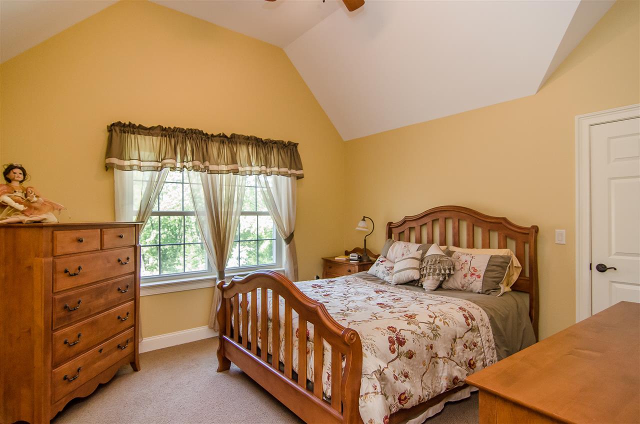 812 Hooksett Road Auburn, NH 03032 - Photo 32 of 36