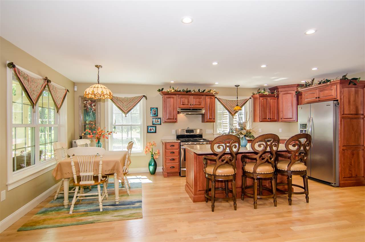 812 Hooksett Road Auburn, NH 03032 - Photo 6 of 36