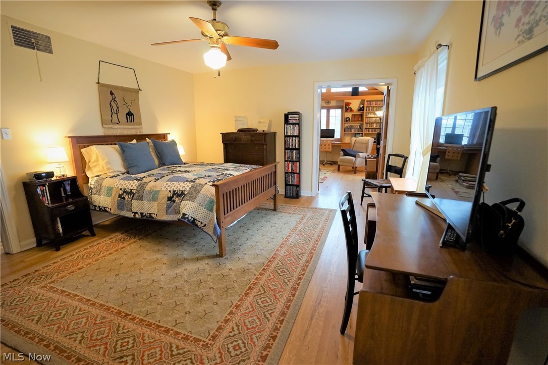 15915 Chadbourne Road Cleveland, OH 44120 - Photo 18 of 35