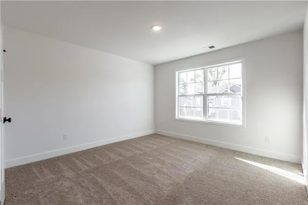 $560,000 | 7350 Northwest Clore Drive, Parkville, MO 64152