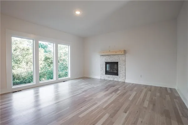 $560,000 | 7350 Northwest Clore Drive, Parkville, MO 64152