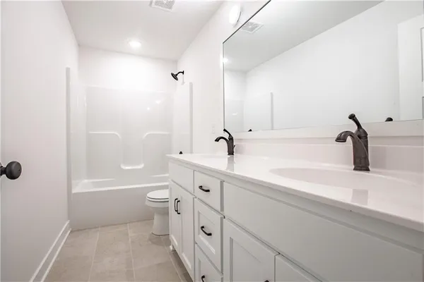 $560,000 | 7350 Northwest Clore Drive, Parkville, MO 64152