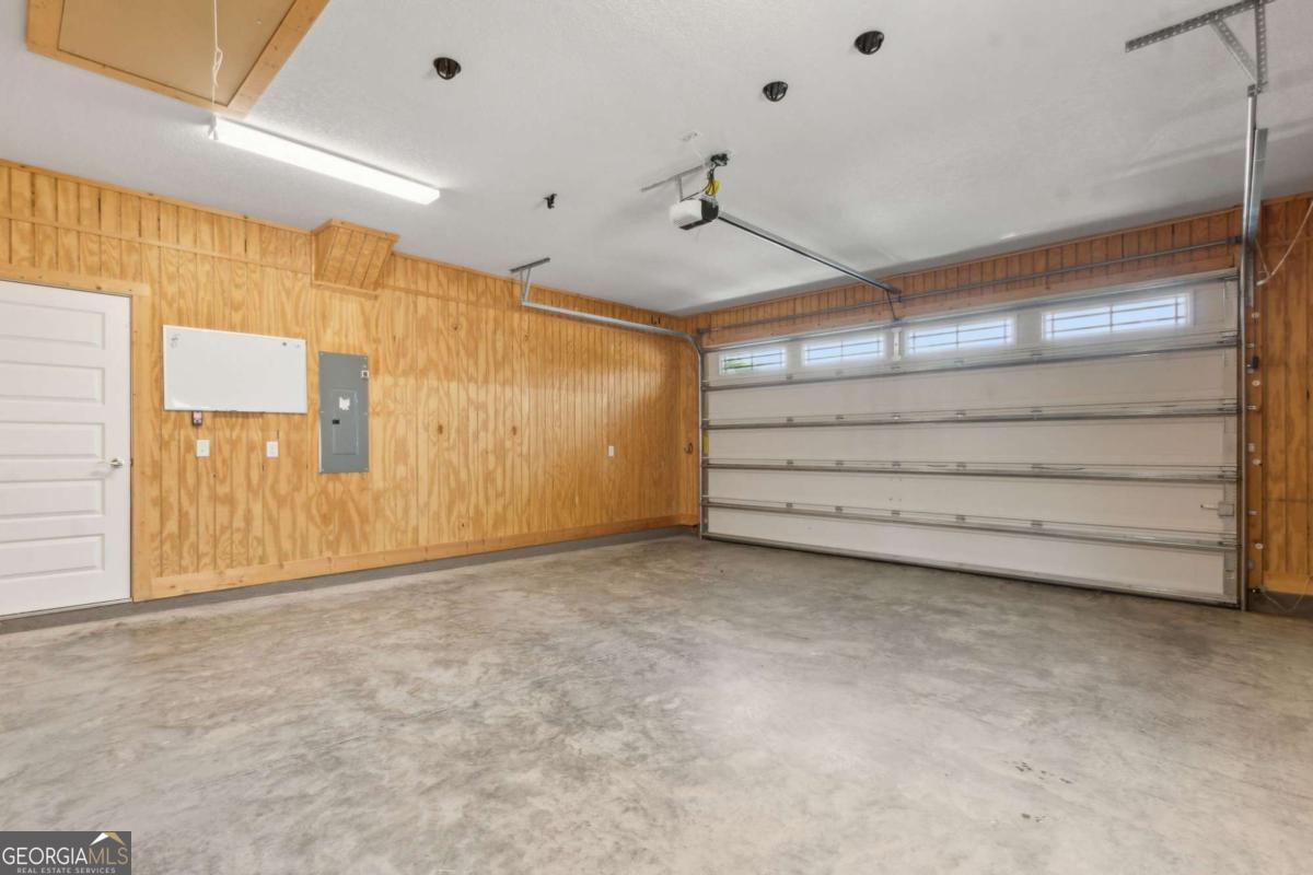 107 Amanda Trace Kingsland, GA 31548 - Photo 37 of 94 a view of an empty room