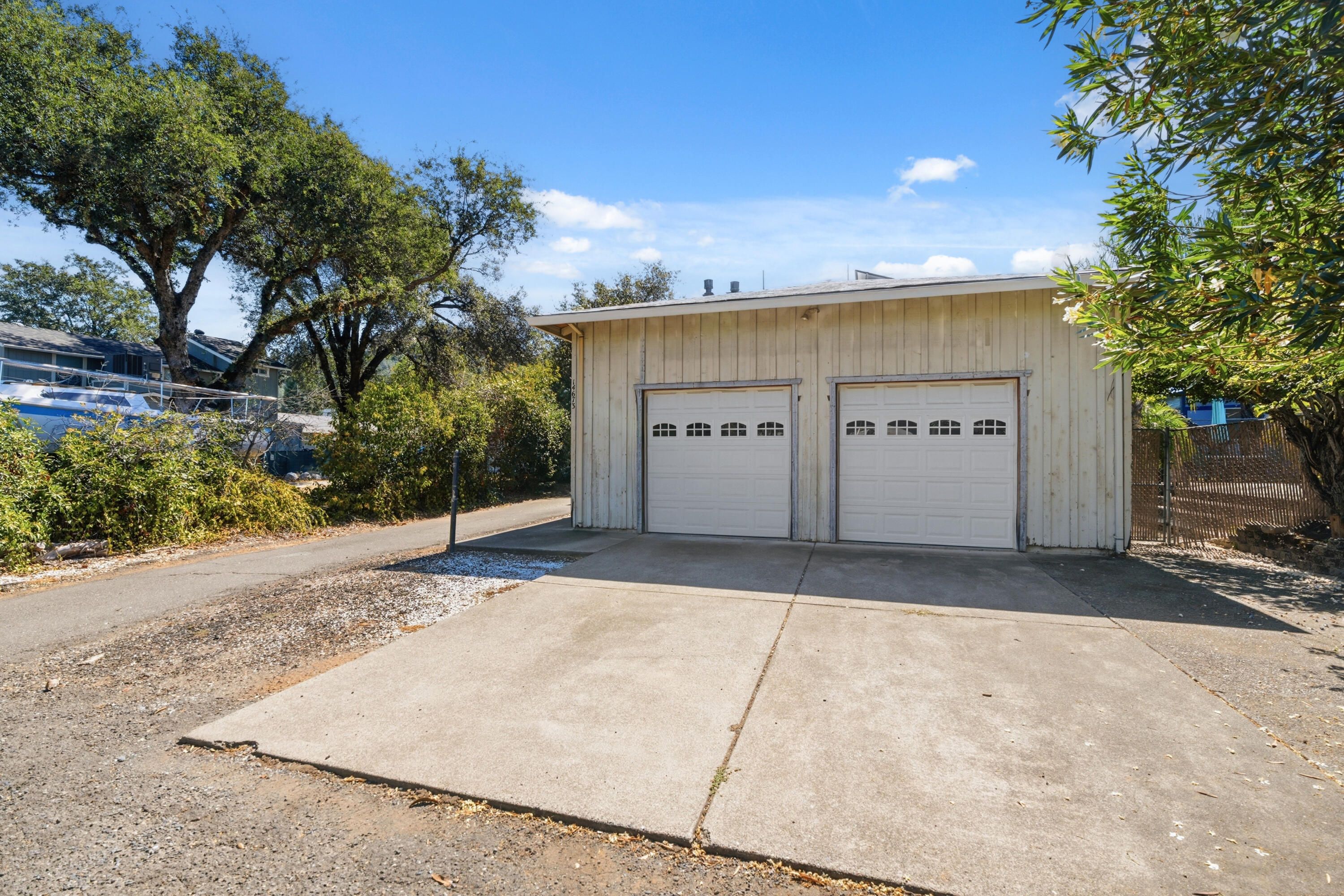 14673 Spring Branch Road Redding, CA 96003 - Photo 5 of 39 1