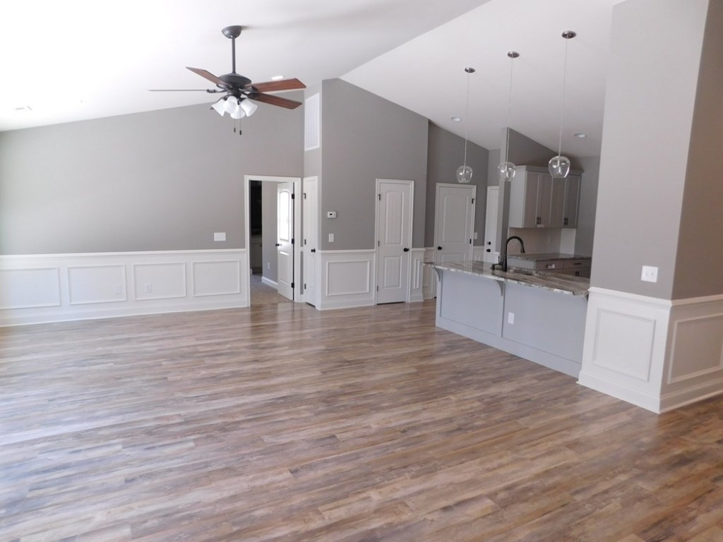 1037 Kings Road Anderson, SC 29621 - Photo 12 of 26