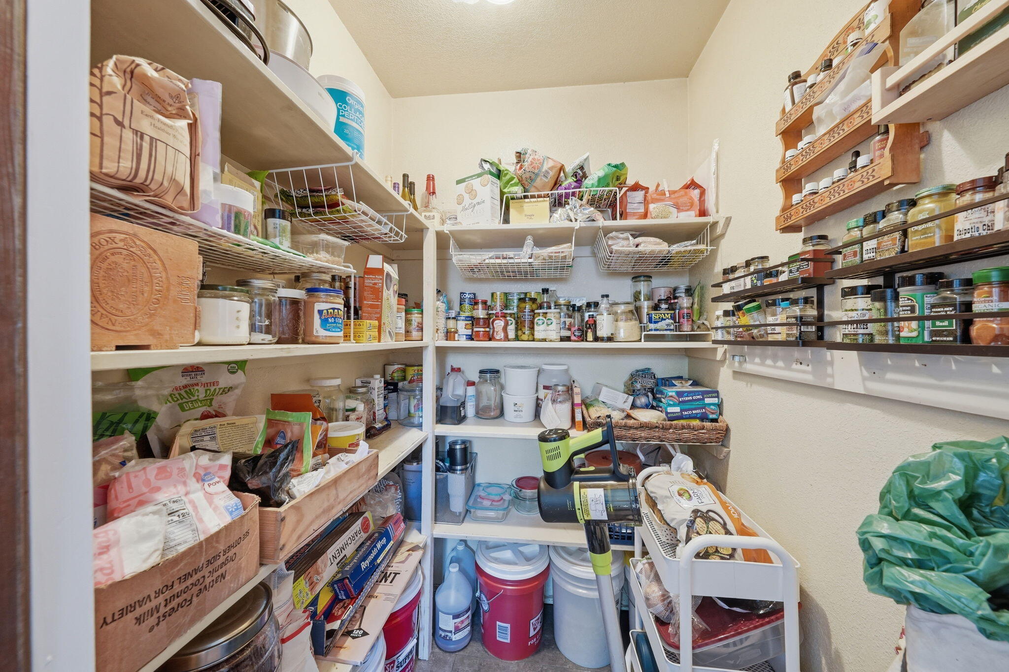 6725 Park Ridge Drive Anderson, CA 96007 - Photo 21 of 46 Pantry