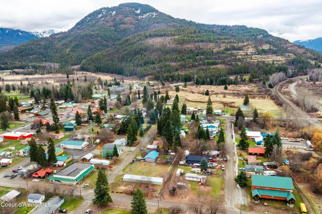 $225,000 | 102 East 2nd Avenue, Clark Fork, ID 83811