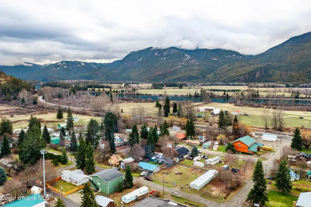 $225,000 | 102 East 2nd Avenue, Clark Fork, ID 83811