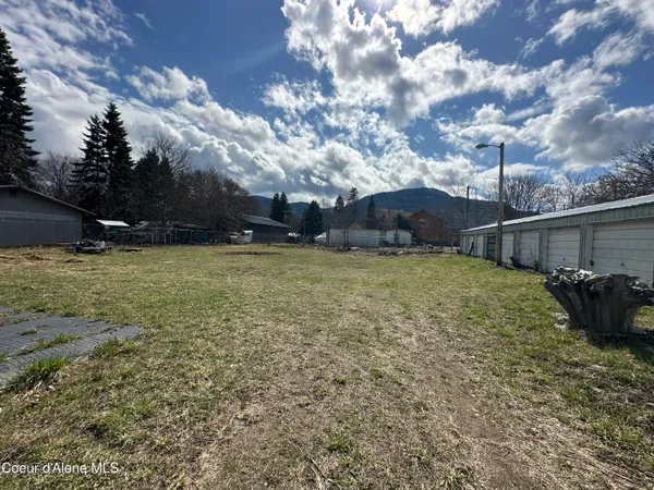 $225,000 | 102 East 2nd Avenue, Clark Fork, ID 83811