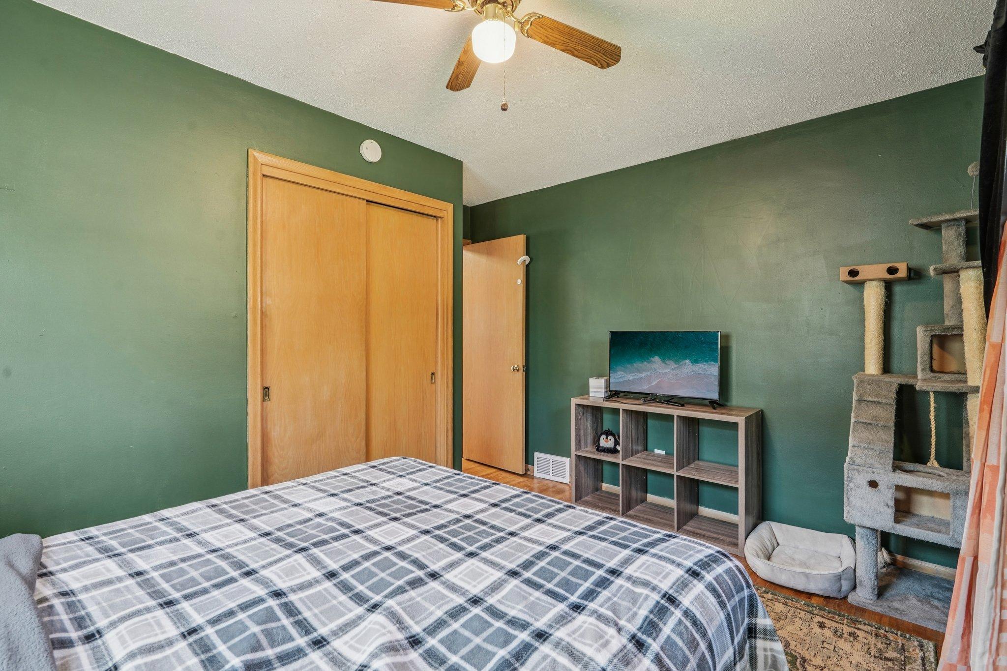 4256 Jackson Street Northeast Columbia Heights, MN 55421 - Photo 13 of 29