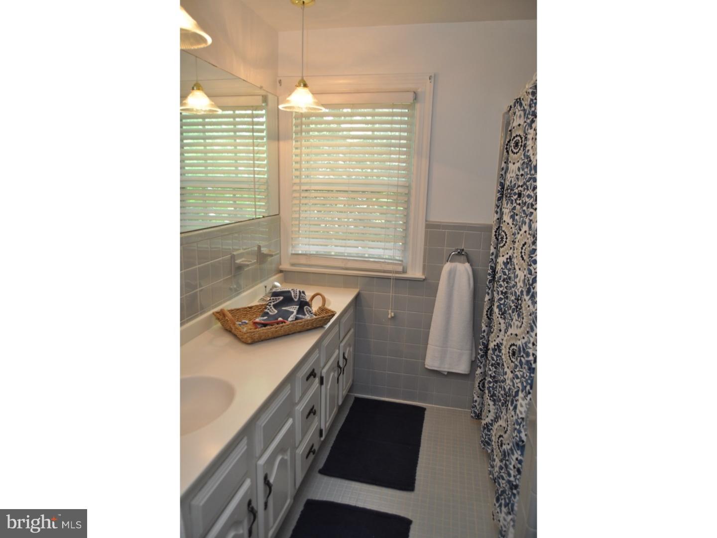 528 Rothbury Road Wilmington, DE 19803 - Photo 22 of 25 Bathroom
