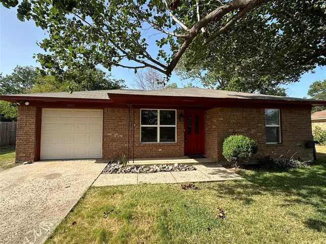 $1,599 | 330 East Wilson Avenue, Pilot Point, TX 76258