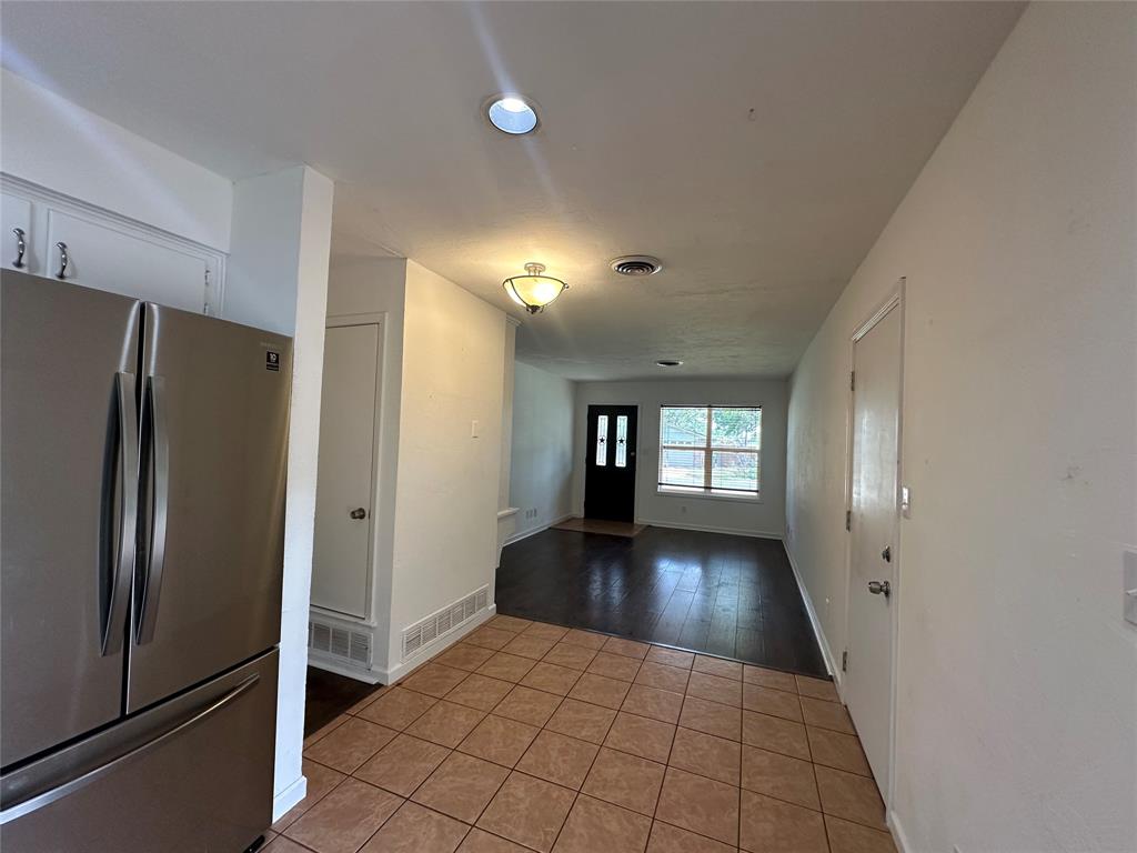 330 East Wilson Avenue Pilot Point, TX 76258 - Photo 3 of 18