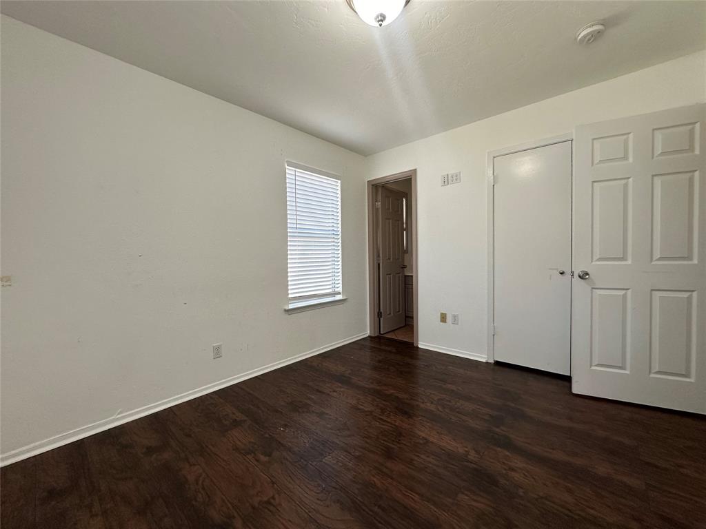 330 East Wilson Avenue Pilot Point, TX 76258 - Photo 8 of 18