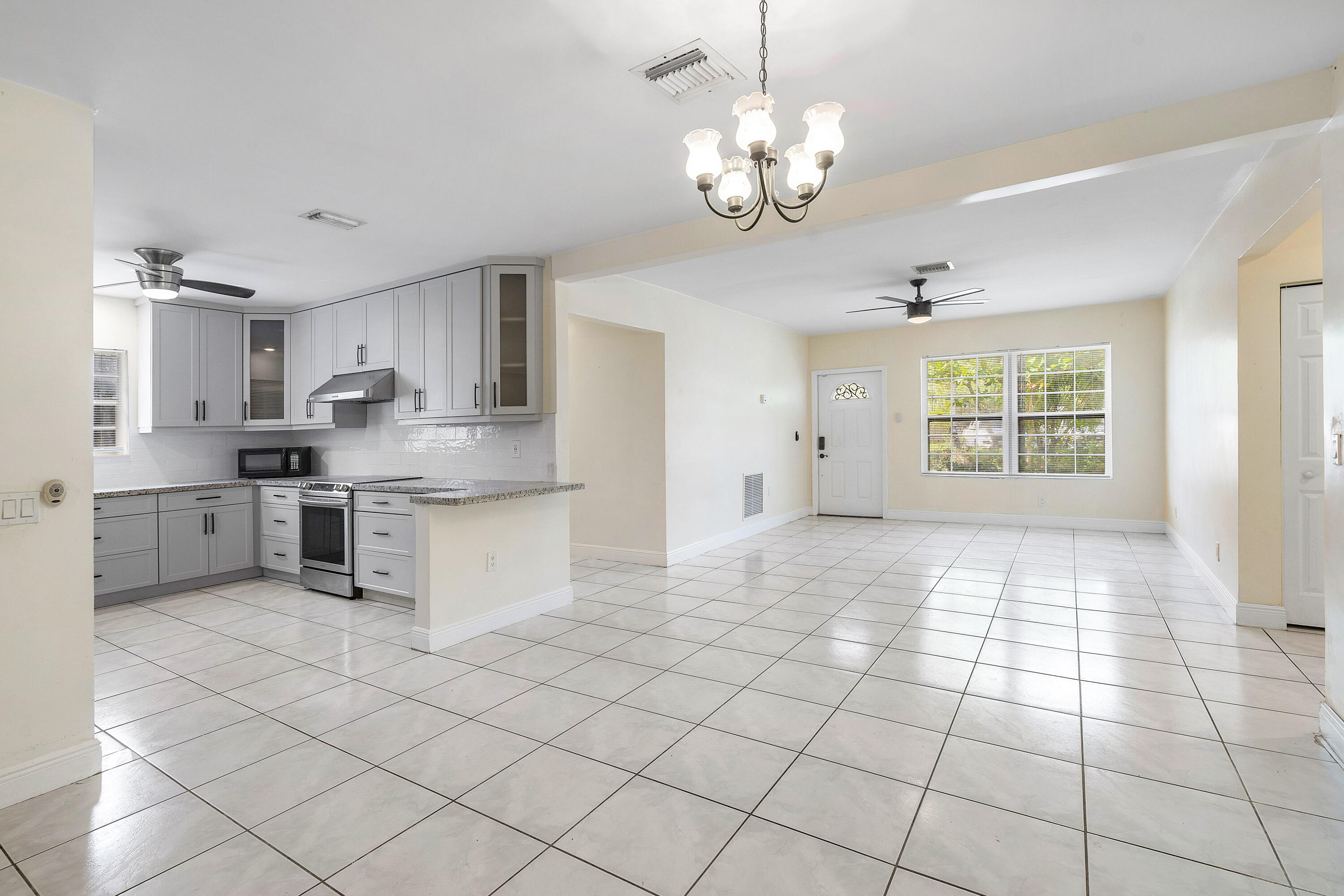 6130 Edwards Road Pompano Beach, FL 33063 - Photo 3 of 17 007-6130EdwardsRoad-Margate-FL-33063-FUL