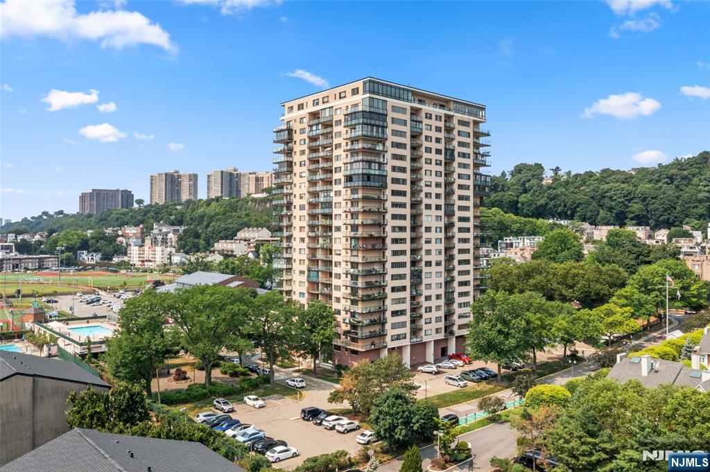 1203 River Road, Unit 6F Edgewater, NJ 07020 - Photo 1 of 20